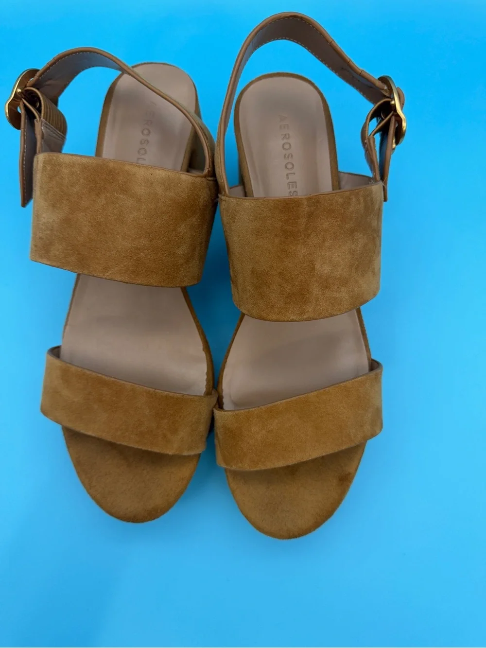 AEROSOLES Camera Platform Sandal in cognac suede